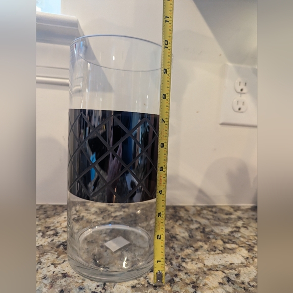 Etched Glass Vase - Picture 2 of 7